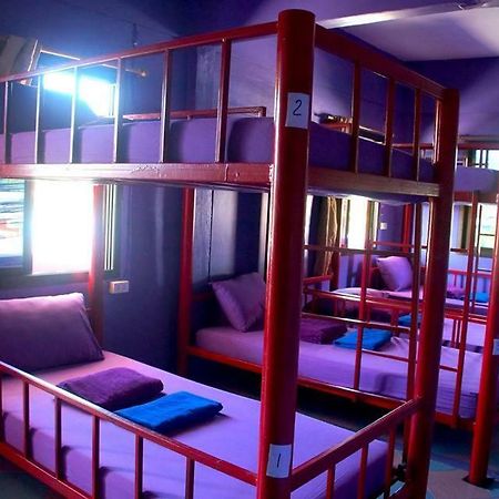 Above & Beyond Hostel Baan Tai Esterno foto