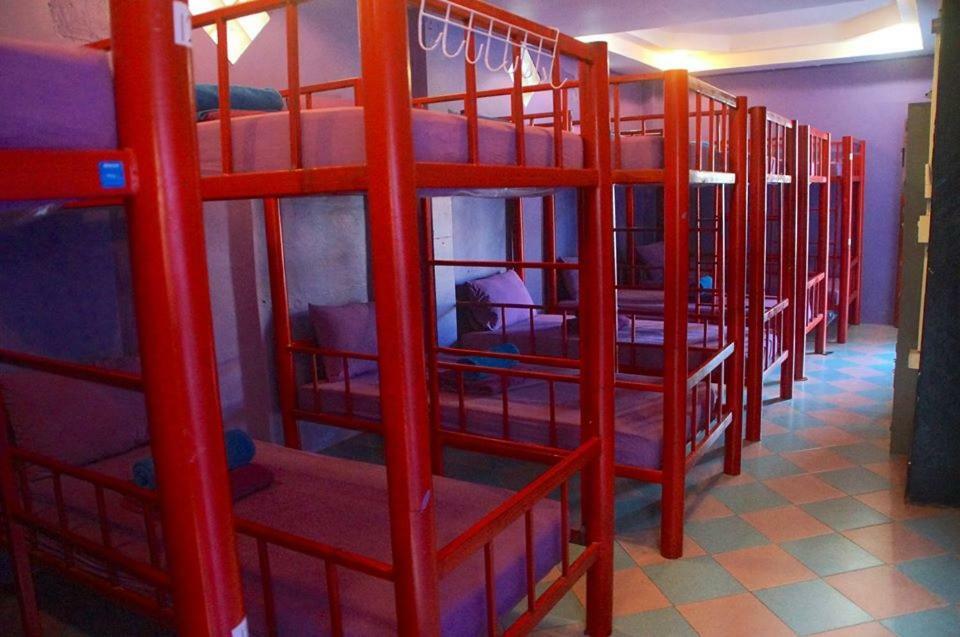 Above & Beyond Hostel Baan Tai Esterno foto
